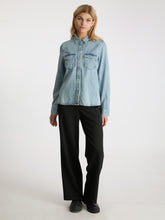 Indlæs billede til gallerivisning NEO NOIR Roger Denim Shirt Smoke Blue
