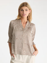 Indlæs billede til gallerivisning NEO NOIR Diana Vibrant Dot Blouse Brun
