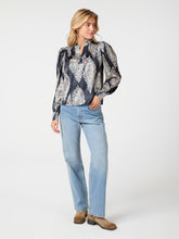 Indlæs billede til gallerivisning NEO NOIR Rosslyn Paisley Drop Blouse Navy
