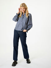 Indlæs billede til gallerivisning NEO NOIR Brielle Twill Stripe Shirt Dusty Blue
