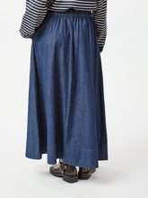 Indlæs billede til gallerivisning NEO NOIR Yara Denim Long Skirt Denim Dark Blue
