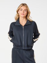 Indlæs billede til gallerivisning NEO NOIR Vera Track Suit Blouse Navy
