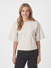 Indlæs billede til gallerivisning NEO NOIR Asha Boxy Tee Ivory
