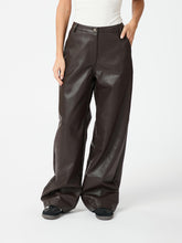 Indlæs billede til gallerivisning NEO NOIR Pinur Faux Leather Pants Dark Brown
