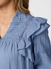 Indlæs billede til gallerivisning NEO NOIR Mauri Voile Blouse Smoke Blue
