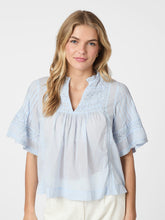 Indlæs billede til gallerivisning NEO NOIR Siama Voile Blouse Light Blue
