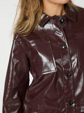 Indlæs billede til gallerivisning NEO NOIR Emilia Patent Jacket Burgundy
