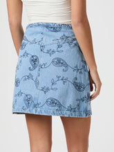 Indlæs billede til gallerivisning NEO NOIR Gabani Embroidery Denim Skirt
