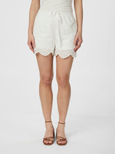Indlæs billede til gallerivisning NEO NOIR Senna Embroidery Shorts
