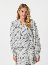 Indlæs billede til gallerivisning NEO NOIR Nipoa Dot Flower Blouse Blue
