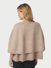 Indlæs billede til gallerivisning NEO NOIR Josei Double Knit Cape Beige Melange
