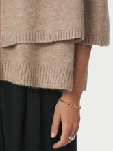 Indlæs billede til gallerivisning NEO NOIR Josei Double Knit Cape Beige Melange
