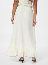 Indlæs billede til gallerivisning NEO NOIR Ariella Crepe Skirt Creme
