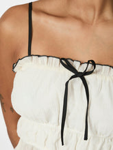 Indlæs billede til gallerivisning NEO NOIR Emberly Crepe Top Creme
