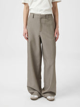 Indlæs billede til gallerivisning NEO NOIR Emmett Soft Pants Dark Sand

