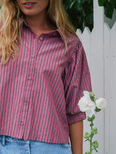 Indlæs billede til gallerivisning NEO NOIR Etta Stripe Stone Shirt Dark Rose
