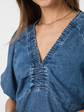 Indlæs billede til gallerivisning NEO NOIR Irina Denim Blouse Blue
