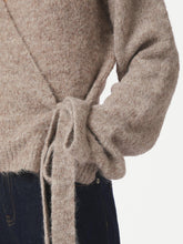 Indlæs billede til gallerivisning NEO NOIR Ronia Fluffy Wrap Knit Cardigan Beige Melange
