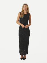 Indlæs billede til gallerivisning NEO NOIR Tiranna Big Flower Mess Dress Black
