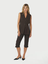 Indlæs billede til gallerivisning NEO NOIR Finna Structure Vest Dark Brown
