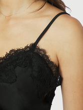 Indlæs billede til gallerivisning NEO NOIR Viole Lace Top Sort
