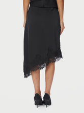 Indlæs billede til gallerivisning NEO NOIR Fiora Lace Skirt Black
