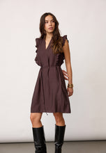 Indlæs billede til gallerivisning CO' COUTURE Hera Frill SS Dress Dark Brown
