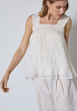Indlæs billede til gallerivisning CO' COUTURE Jerry Smock Strap Top Off White

