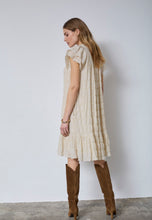 Indlæs billede til gallerivisning CO' COUTURE Micha Sunrise Crop Dress Bisquit
