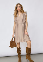 Indlæs billede til gallerivisning CO' COUTURE Hera Frill SS Crop Dress Walnut
