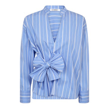 Indlæs billede til gallerivisning CO&#39; COUTURE Shira Stripe Bow V-Blouse Pale Blue
