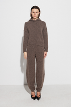 Indlæs billede til gallerivisning PROJECT AJ117 Track Pant Walnut
