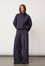 Indlæs billede til gallerivisning CO' COUTURE Demi Barrel Navy
