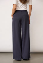 Indlæs billede til gallerivisning CO' COUTURE Demi Barrel Navy
