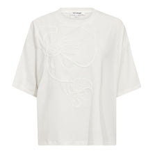 Indlæs billede til gallerivisning CO' COUTURE Ivara Flower Tee White
