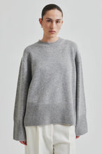 Indlæs billede til gallerivisning SECOND FEMALE Alpha Knit O-Neck Grey Melange
