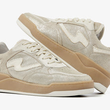 Indlæs billede til gallerivisning VIA VAI Harley Gold Sam Levi Sneakers Beige
