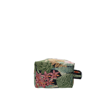 Indlæs billede til gallerivisning BLACK COLOUR Bcnyla Washbag Flower Forest
