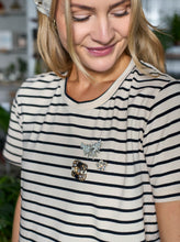 Indlæs billede til gallerivisning BLACK COLOUR Bcice Brooch Crystal
