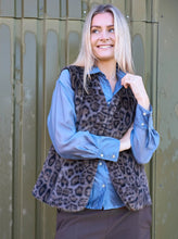 Indlæs billede til gallerivisning BLACK COLOUR Bcshanti Vest Grey Leo

