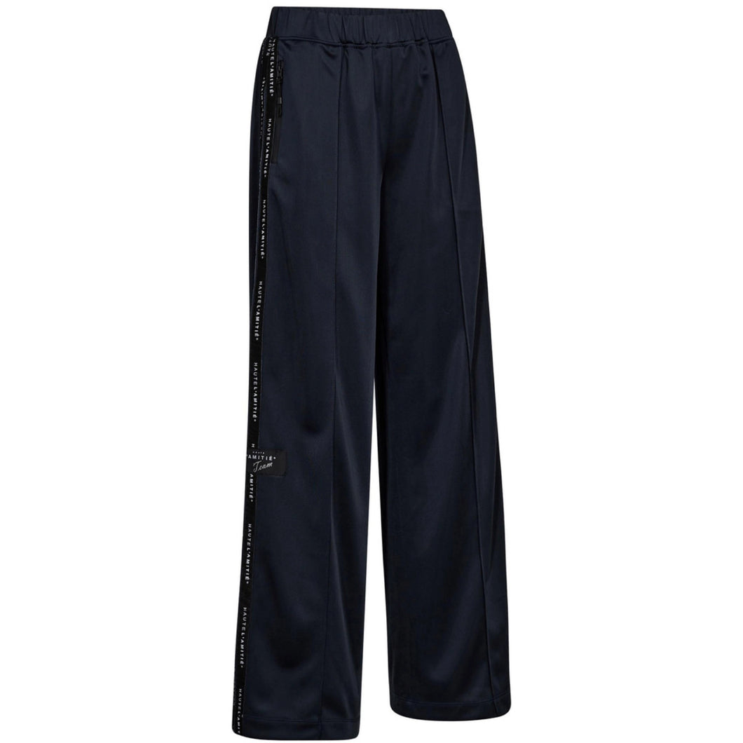 HAUTE L'AMITIE Logo Tape Track Pant Navy