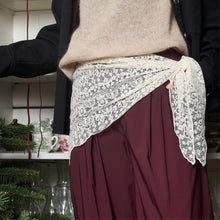 Indlæs billede til gallerivisning BLACK COLOUR Bcfarianna Triangle Lascarf Off White
