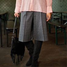 Indlæs billede til gallerivisning BLACK COLOUR Bcluciano Pleated Jorts Grey
