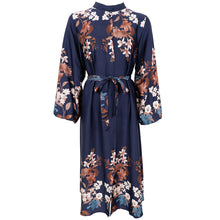 Indlæs billede til gallerivisning BLACK COLOUR Bczendaya Satin Dress Navy Flower
