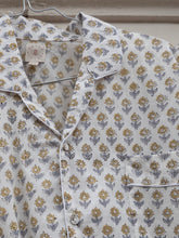 Indlæs billede til gallerivisning CRAFT SISTERS Pyjamas Blockprint Beige Flower
