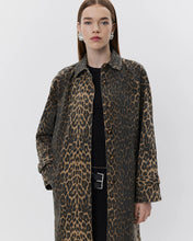 Indlæs billede til gallerivisning SOFIE SCHNOOR S251425 Trench Coat Light Brown Leopard
