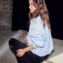 Indlæs billede til gallerivisning HAUTE L'AMITIE Sophie Clas Stripe Shirt Pale Blue
