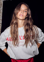 Indlæs billede til gallerivisning HAUTE L'AMITIE Studio Logo Sweat Pearl Melange/Red
