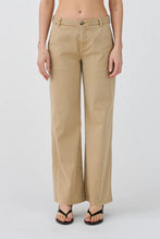 Indlæs billede til gallerivisning IVY COPENHAGEN Karmey Chino Wide Pant Khaki
