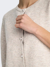 Indlæs billede til gallerivisning JDY Rue Life Pearl Cardigan Chateau Gray
